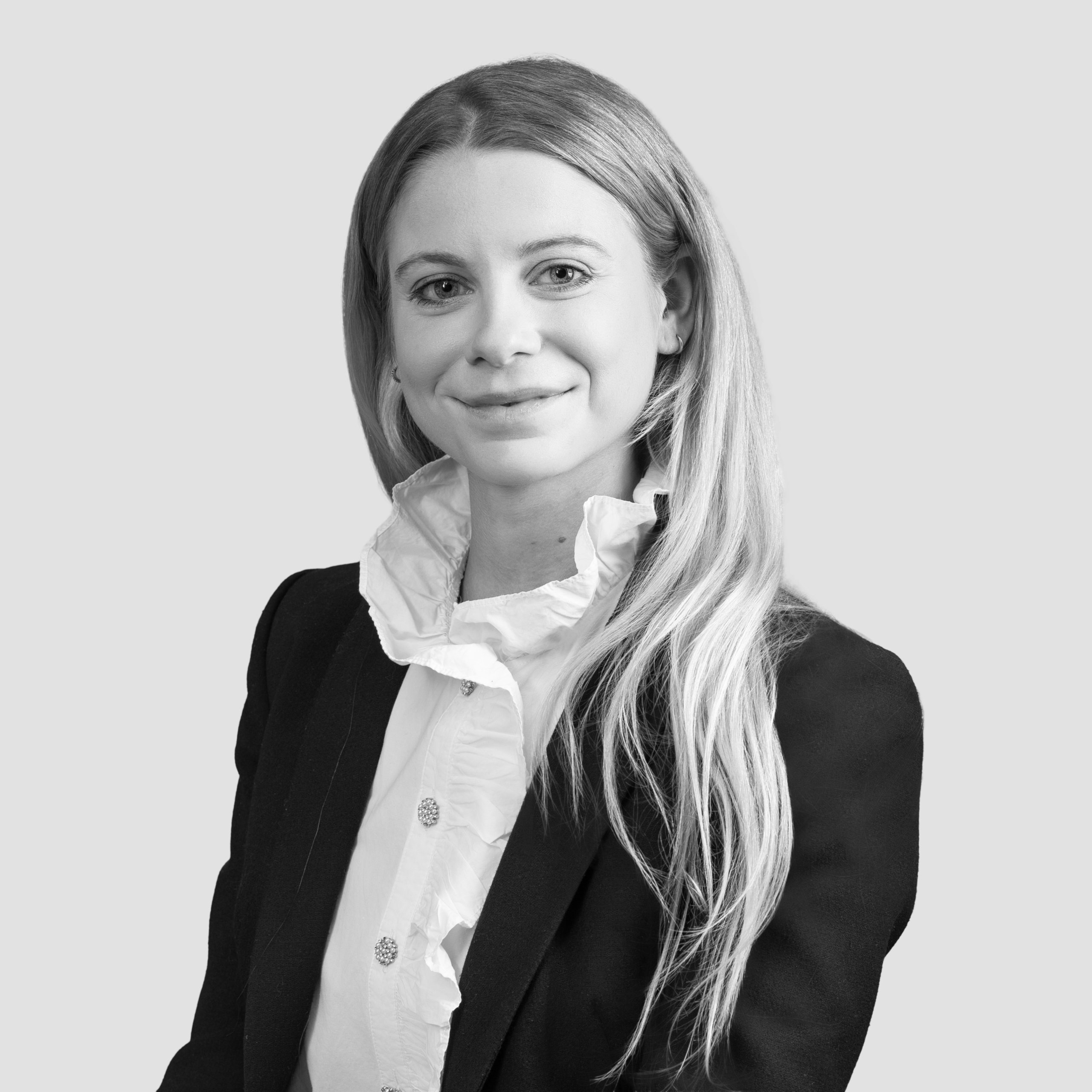 headshot for Amelia Tew, Solicitor<br />
Broadfield UK