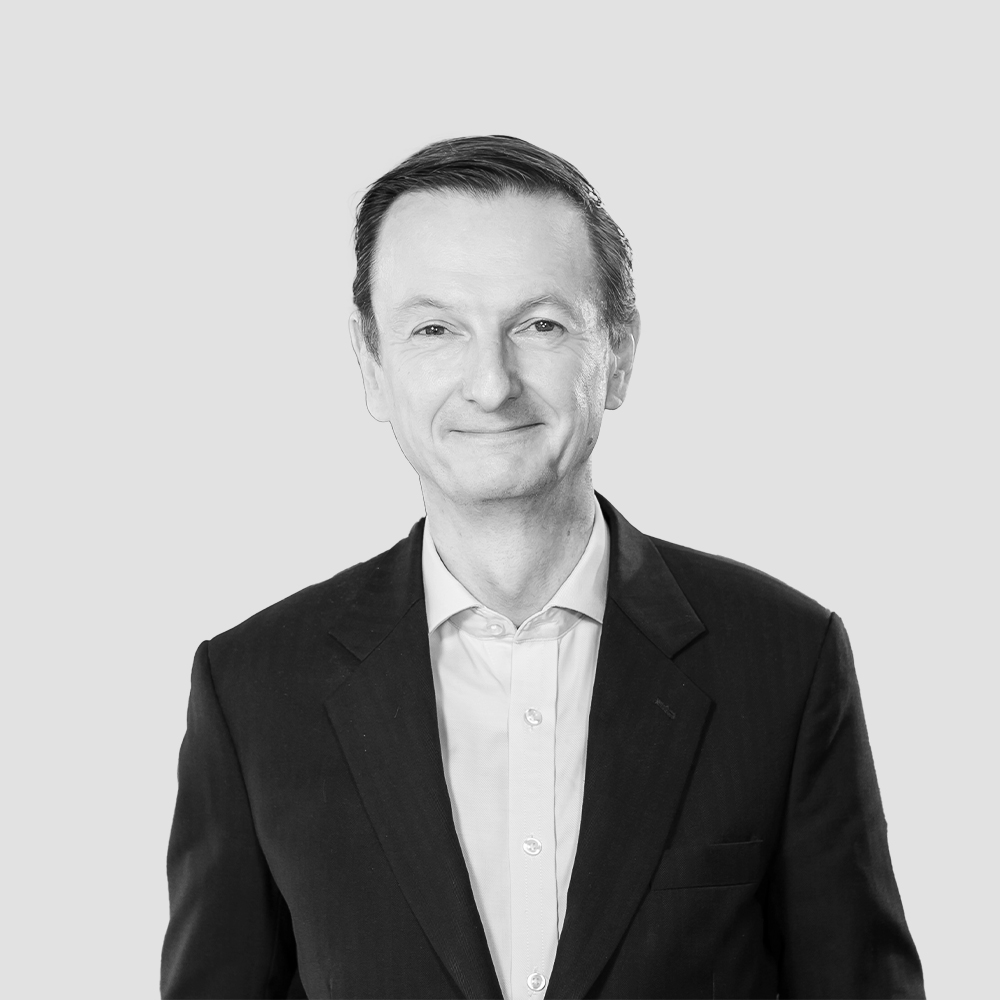 headshot for Angus Walker, Partner<br />
Broadfield UK