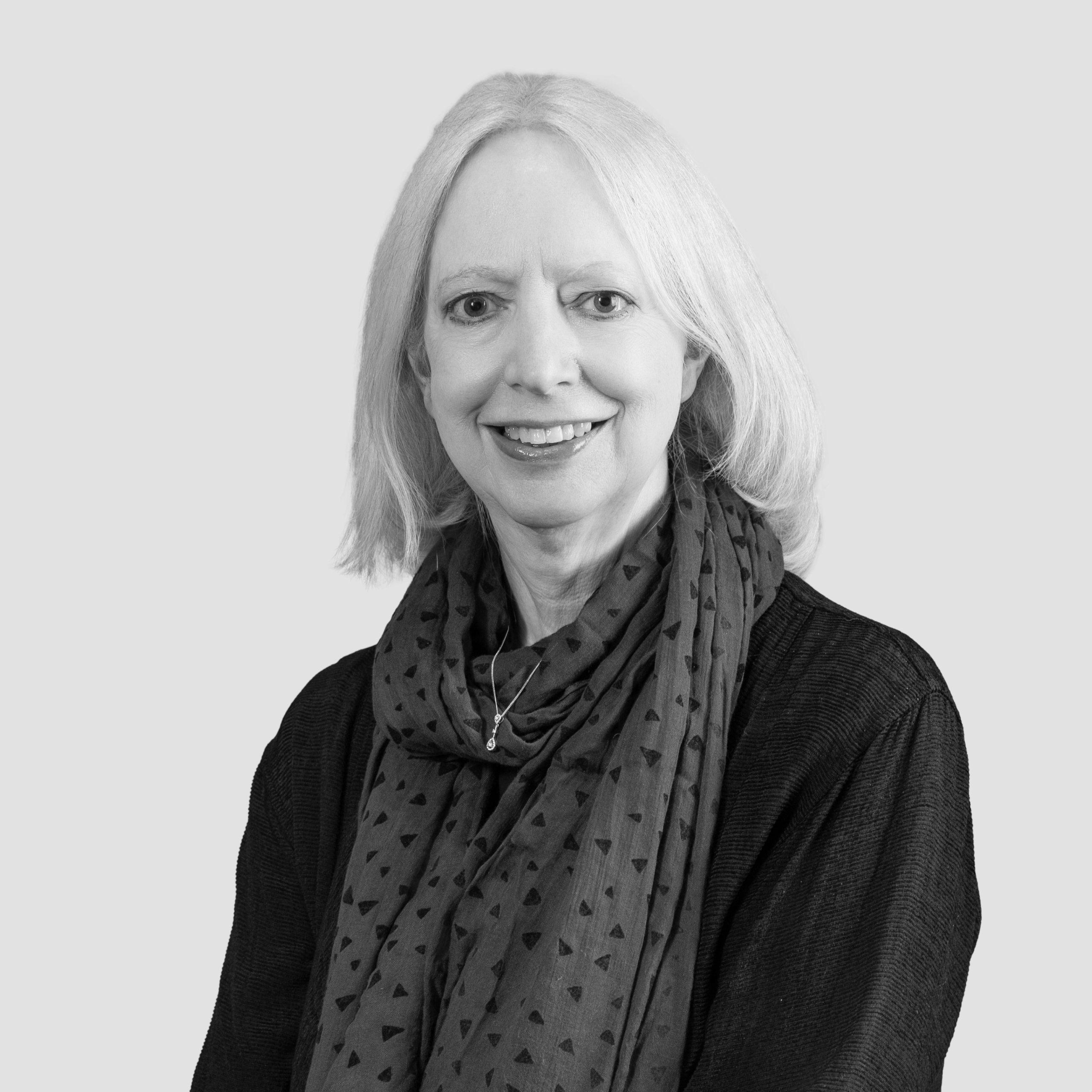 headshot for Helen Ratcliffe, Consultant<br />
Broadfield UK