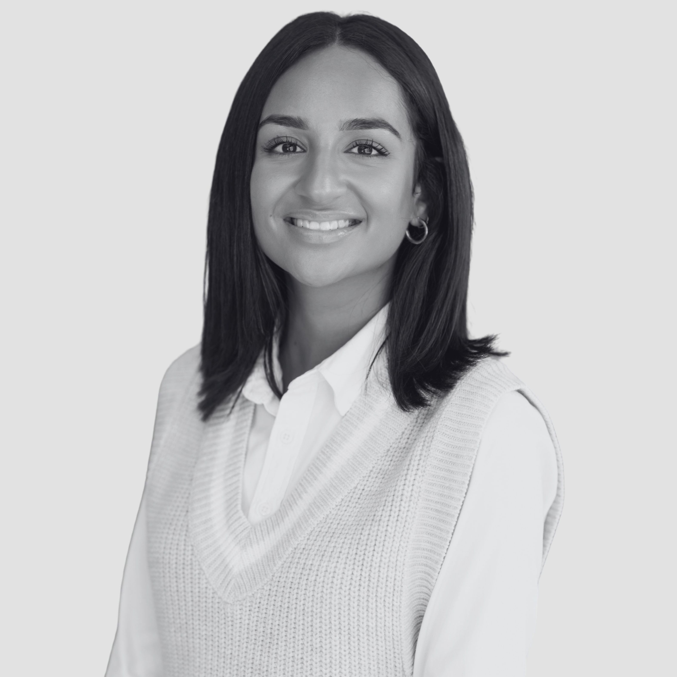 headshot for Nina Kapoor, Solicitor<br />
Broadfield UK