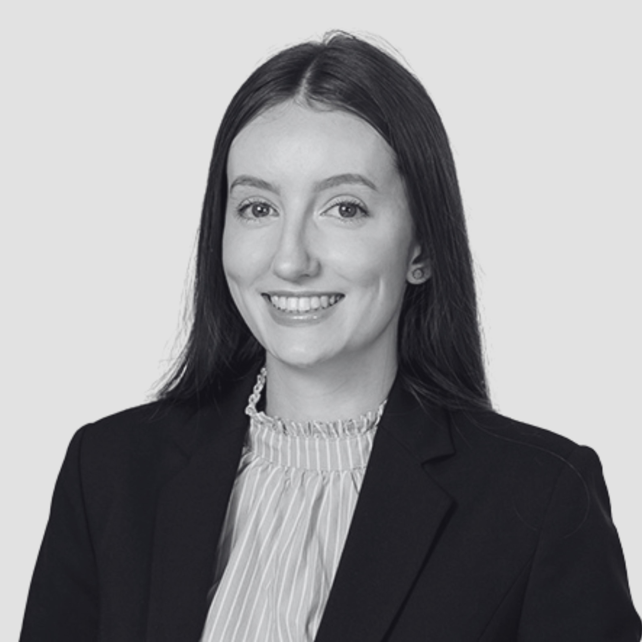 headshot for Sophie Warner, Solicitor<br />
Broadfield UK